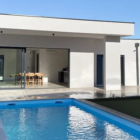 Dionas ロヴィンスコ・セロ